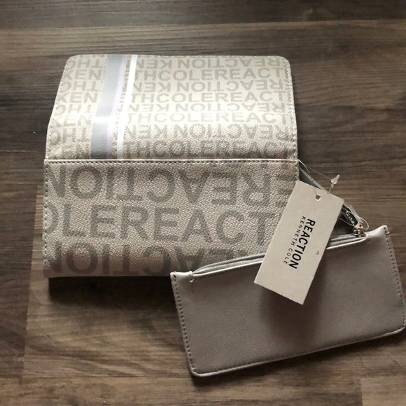 *SOLD on Ebay* Kenneth Cole Reaction Wallet - Picture 2 of 8